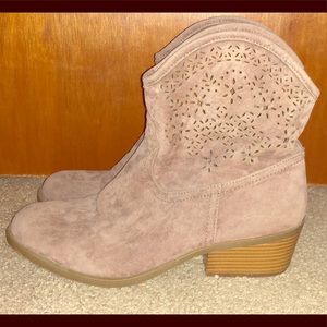 Express Chelsea Boots